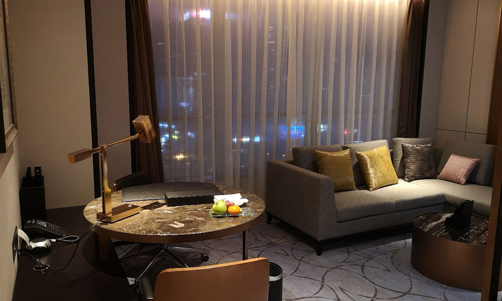 酒店家具，其關(guān)鍵是表面的面板挑選